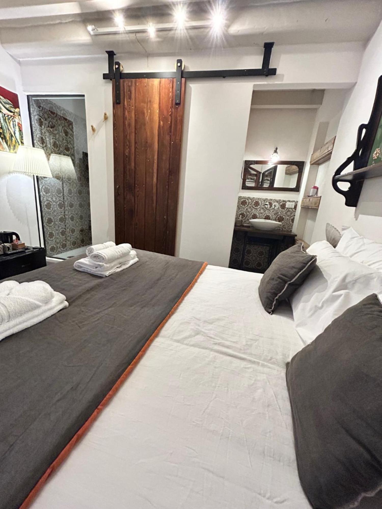 Locanda Sette Fate Spa E Solarium Palermo Bilik gambar
